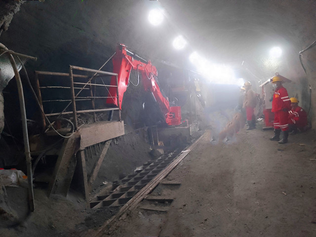 Pedestal Boom Rockbreaker Systems