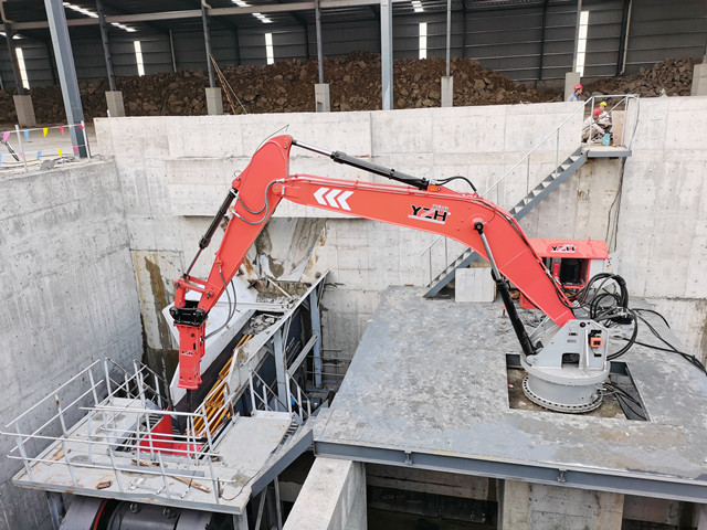 Pedestal Boom Rockbreaker System