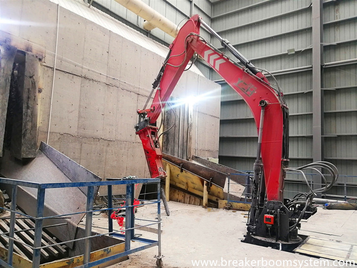 triturador de rocas con sistema de pluma de pedestal