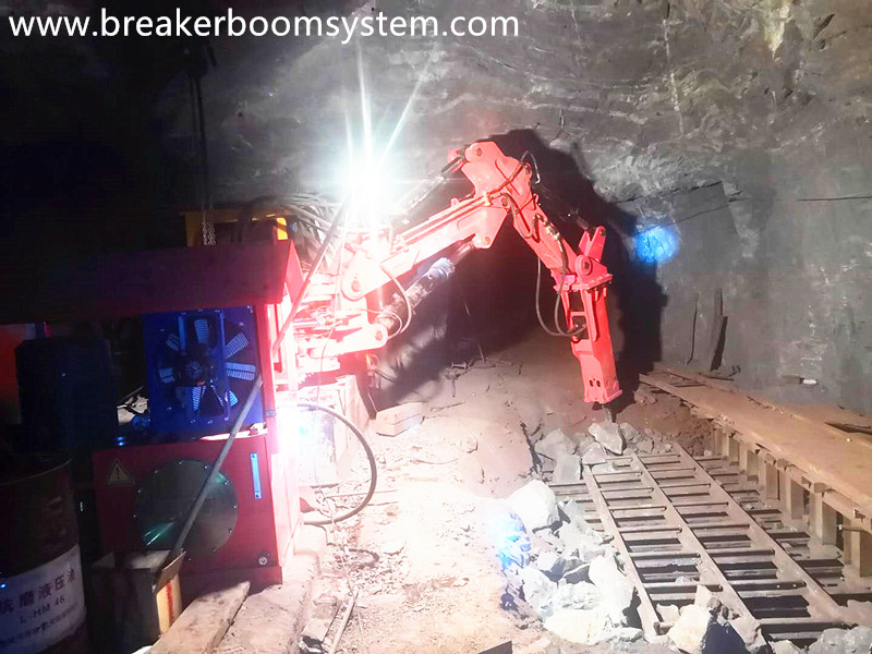 Rockbreaker Boom System