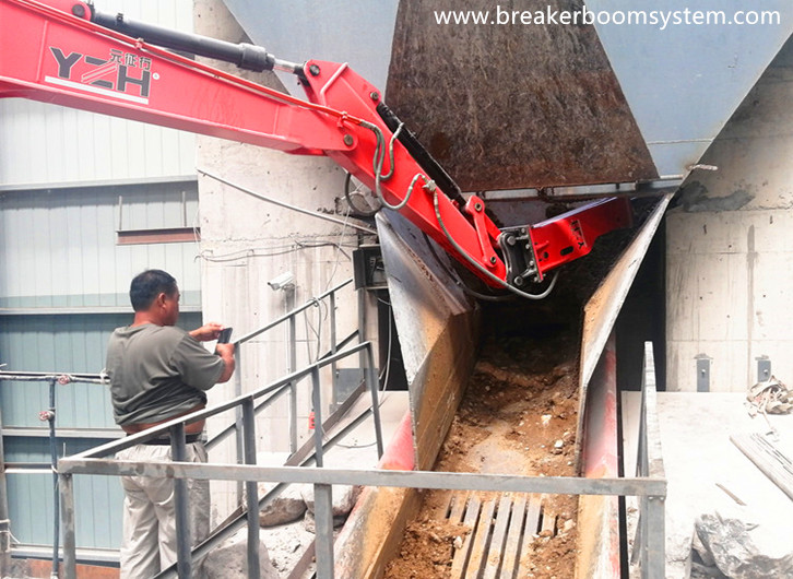 El sistema de brazo rompedor de rocas con pedestal fijo YZH ha sido puesto en uso por la compañía de tratamiento integral de relaves Luotian Honghui