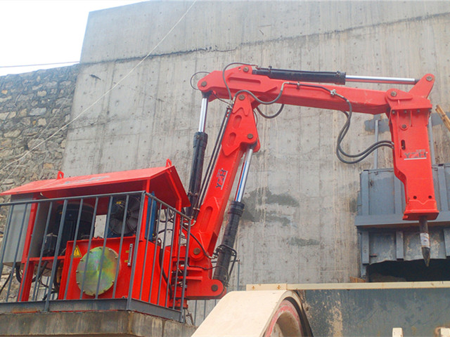 Sistema de Boom Rockbreaker estacionario