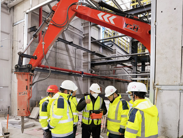 Sistema de boom rockbreaker