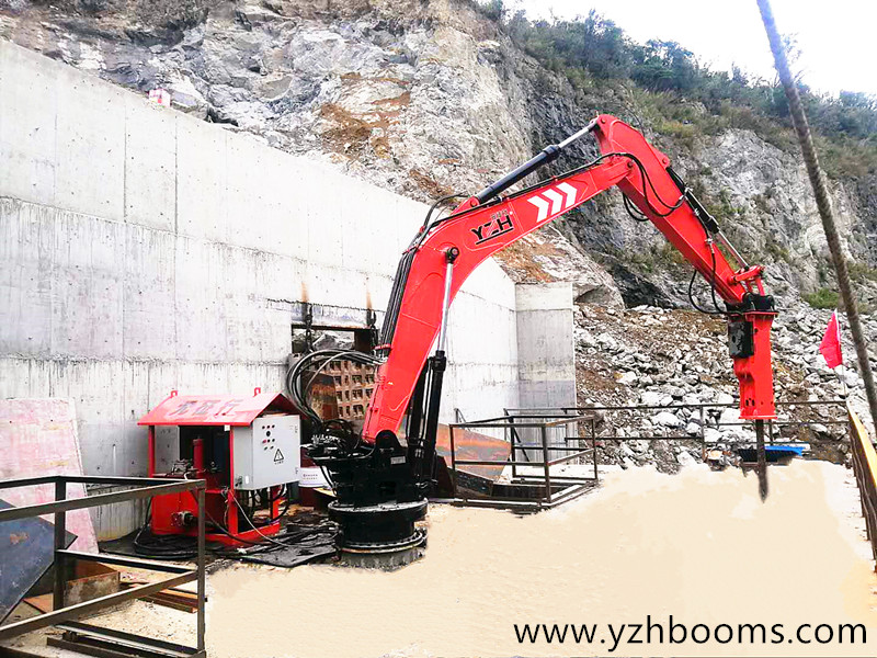 Pedestal Rock Breakers Boom System
