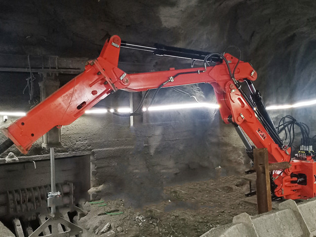 El sistema de pluma de pedestal YZH resolvió el problema del bloqueo de la canalización en la mina de oro Paishanlou