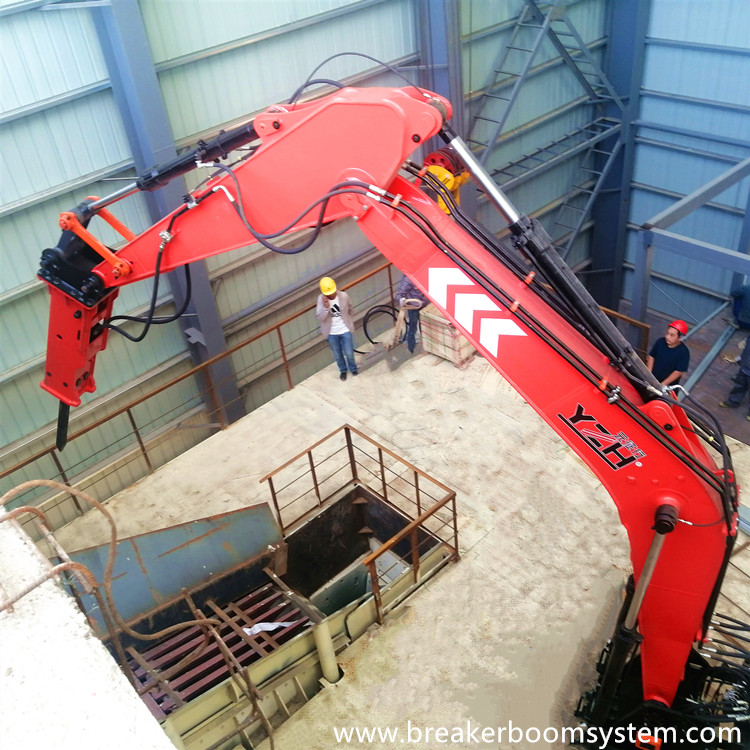 Sistemas hidr&aacute;ulicos de trituraci&oacute;n de rocas con pluma de pedestal