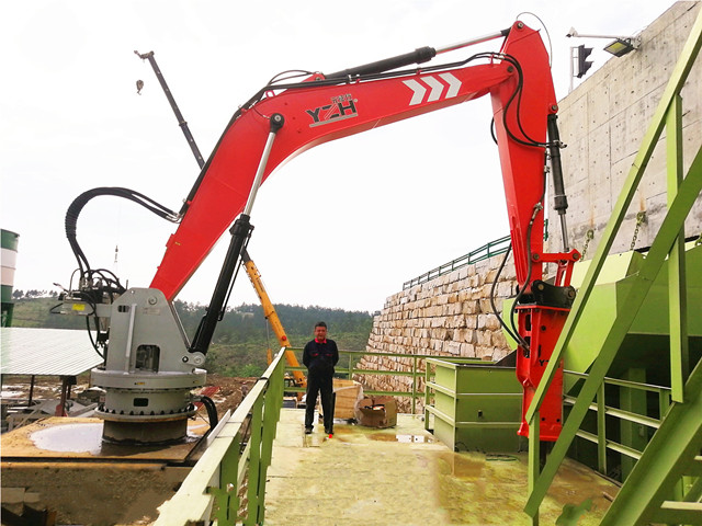 Sistema de Boom Rockbreaker est&aacute;tico
