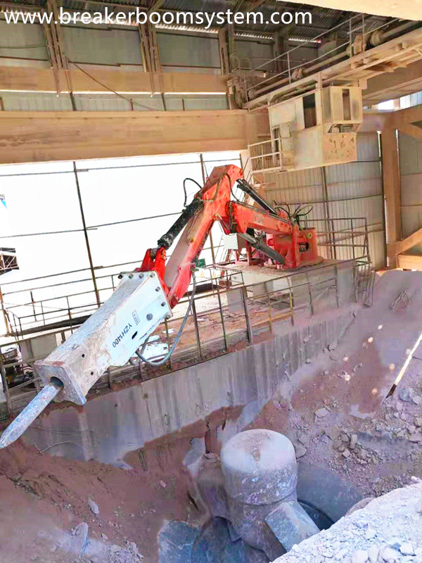 Pedestal Rockbreaker System